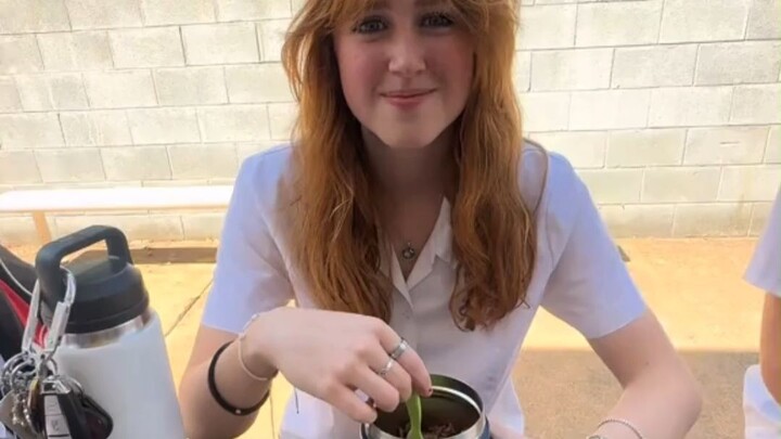 Apa saja yang ada di kotak makan siang anak remaja Australia? Beberapa benar-benar asal-asalan—kerip