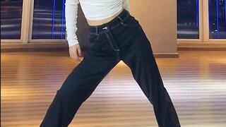 100 basic jazz dance skills (Issue 24)! There is a finished dance at the end