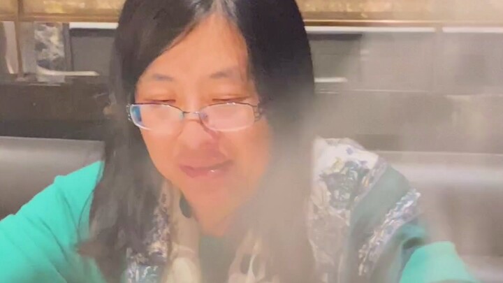 วันนี้ลองบุฟเฟต์หรูราคา 400 หยวนต่อคน แม่ดันกินจนร้านเจ๊งไปเฉยเลย?!