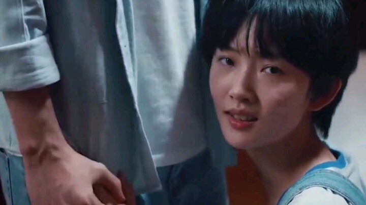 Pak Polisi, dengar penjelasan aku dulu—semuanya nggak seperti yang kamu bayangkan, dia terluka, bant