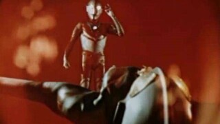 Sử dụng quảng cáo để mở Ultraman