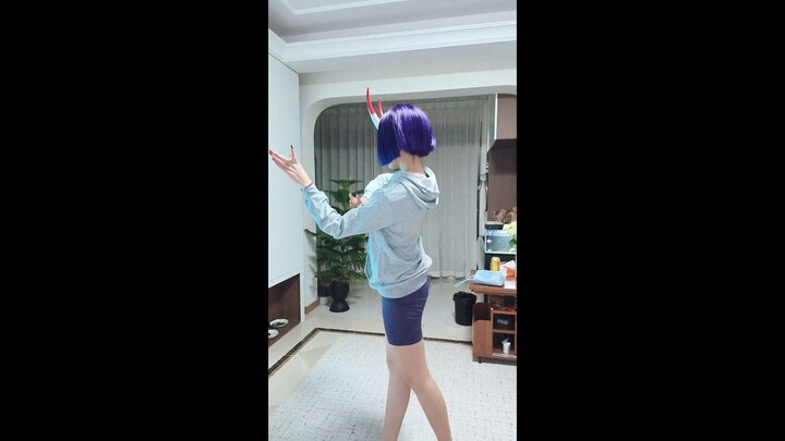 Shuten is learning a new dance!
