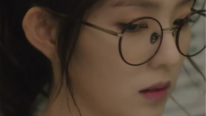 เธอรู้ว่าฉันมีแผนไม่ซื่อ ฉันก็รู้ว่าเธอกำลังแสร้งทำเป็นหยิ่ง