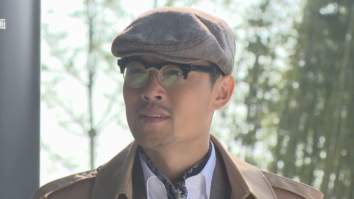 Duanmu Yan adalah seorang ayah yang penyayang dan anak yang berbakti, tetapi dia tidak menyambut aya