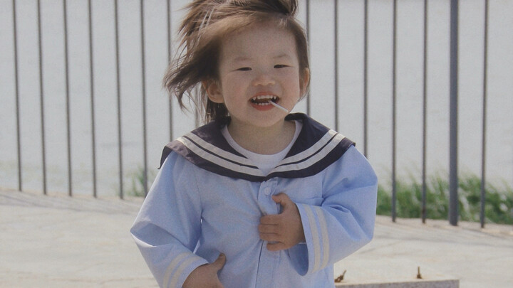 Buatkan setelan seragam pelaut untuk putraku