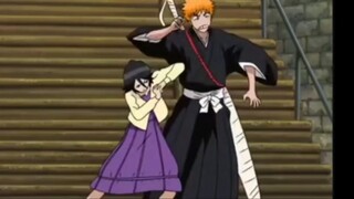 Rukia elbows Ichigo in "The Small Workshop Uses Strong Materials"