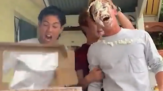 แกล้งขนาดนี้เลย แพ้ 100% 🤣 พยายามอย่าหัวเราะ