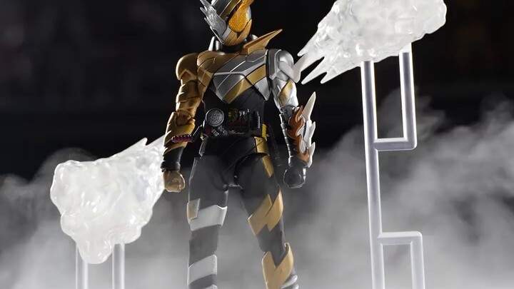 I got the Dragon Year Limited Edition? Golden Rabbit and Silver Dragon! Bandai SHF Kamen Rider Build