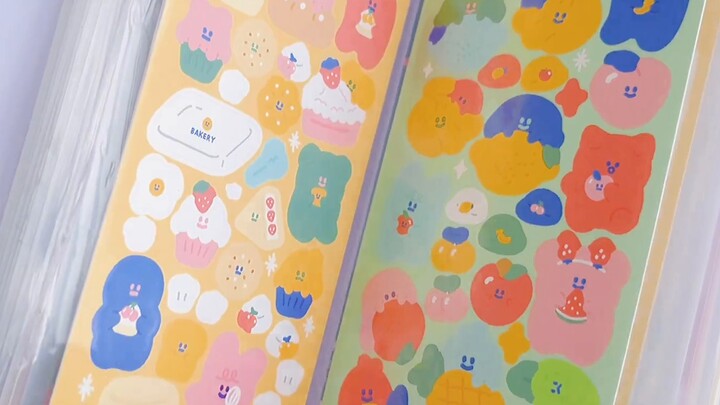 Encyclopedia of Korean cute stickers | Flip through the storage book