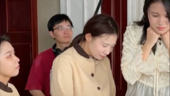 Who wants to be an extra?