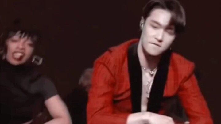 จางอี้ซิง: "ทำไมเจ้าถึงเต้นรำแปดพิฆาตของฉัน?"