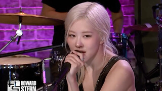 Penampilan terbaru ROSÉ di panggung: 3 lagu asli + 2 lagu cover