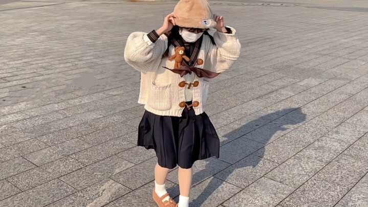 One video tells you: What is the charm of uniforms