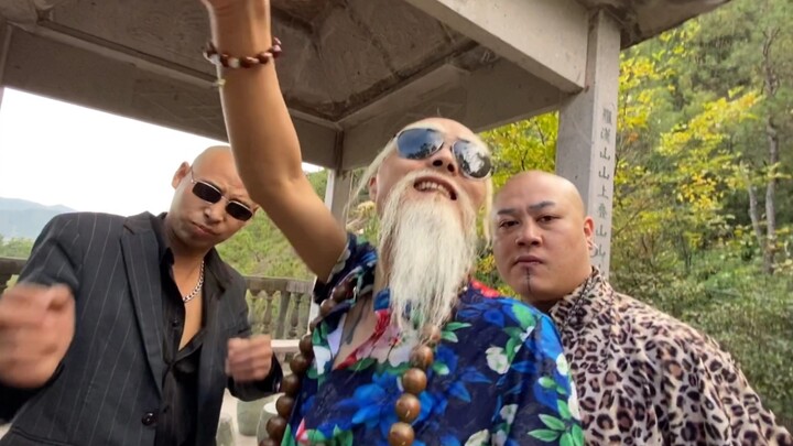 Zhang Sanfeng, the bald guy! Have you ever watched his livestream? He only goes live once every thre