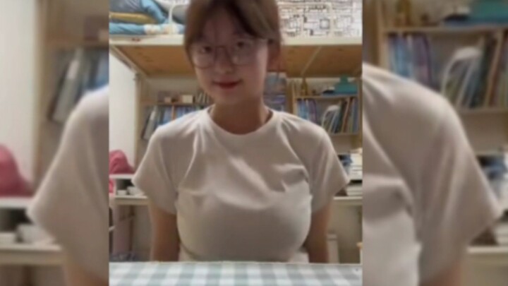 女大学生与女学生有什么...区别_