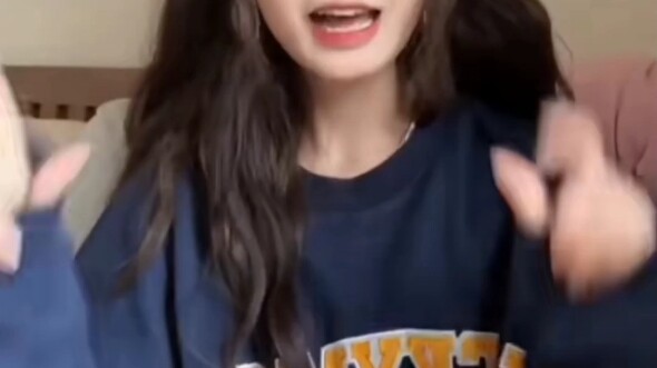 Tái sinh Lôi Thần Tệ (       )