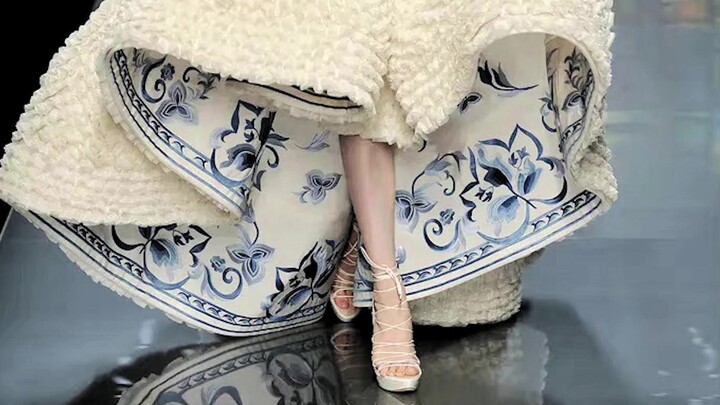 Who says creative dresses have to be ugly? These designs are both beautiful and creative.