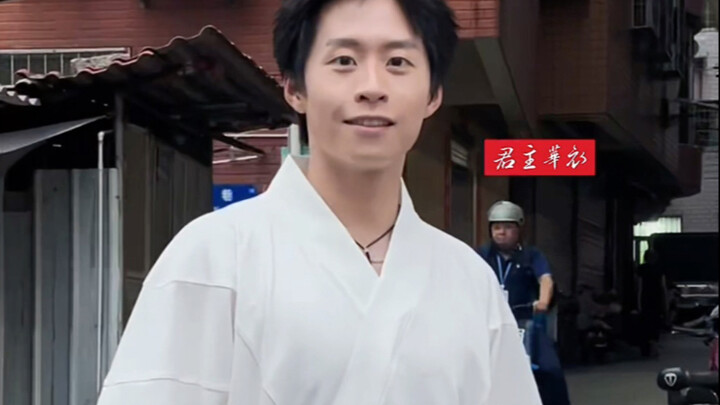 Mengapa saya membuat hanfu modern – Busana Kekaisaran
