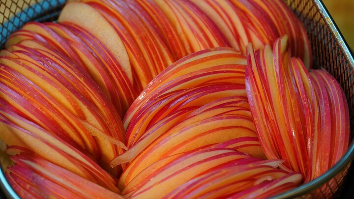 Homemade apple chips: simple to make, sweet-sour and crispy—way tastier than store-bought!