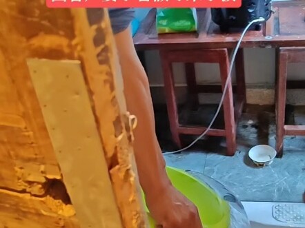 Video đầu tiên xin ba cái like!