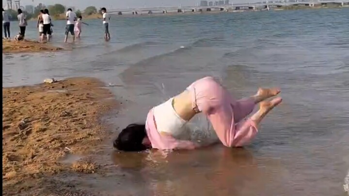 "Malu banget, tapi juga senang!❺"