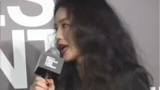 Saya membuat rambut keriting yang sama dengan Shu Qi, dan hasilnya adalah