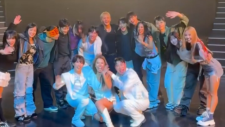 [مقطع رائج] التشكيلة المشاركة تضاهي نجوم الصف الأول، تحدي أغنية Jaessbee الأولى يبعث على الراحة والش