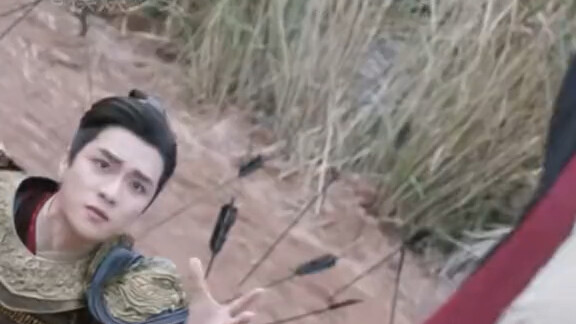 Jing Tian — for the first time in a TV series, she saves someone and falls off her horse #JoyOfLife 