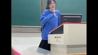 "When Socially Confident People Give Self-Introductions"