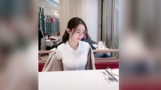 [Hài hước] Vốn từ của mình không diễn tả nổi độ hề của video này