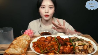 Gà cay nướng than, sủi cảo chiên, udon xào phần 1 #mukbang