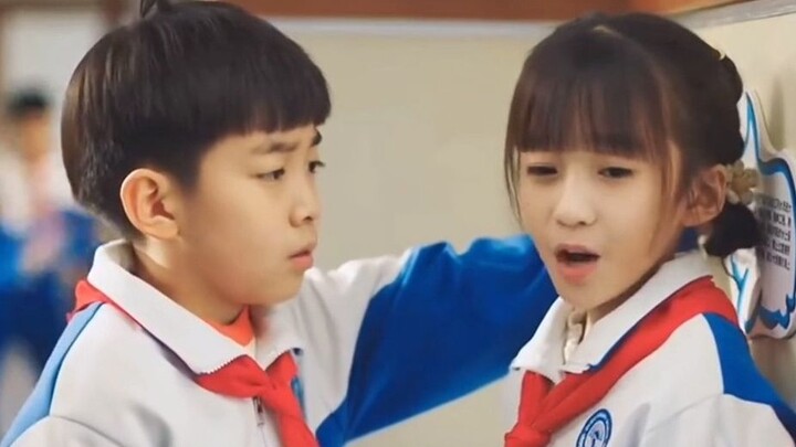 Setelah mereka bertukar tubuh, Mi Xiaoquan baru sadar bahwa melapor ke orang tua sejak kecil memang 