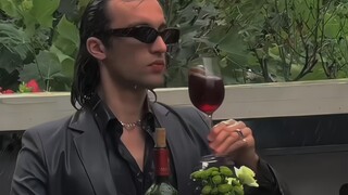 「别让生活的平凡 耗尽你所有的向往」