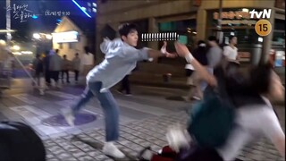NAM JOOHYUK TRYING TO CATCH KIM TAERI