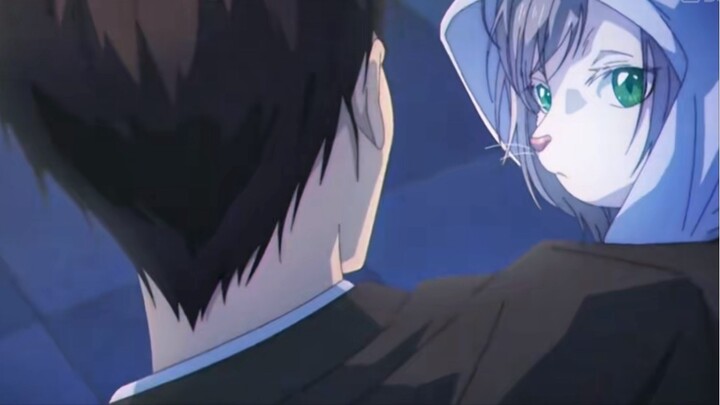 Kamu kok menatapku seperti ini?