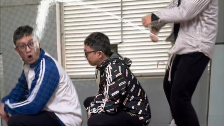 Momen hidup dan mati di toilet sekolah