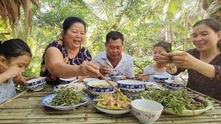 Gia Đình Rủ Nhau Ra Vườn Câu Cá Về Kho Mắm Chấm Cùng Các Loại Rau| TKQ & Family T685