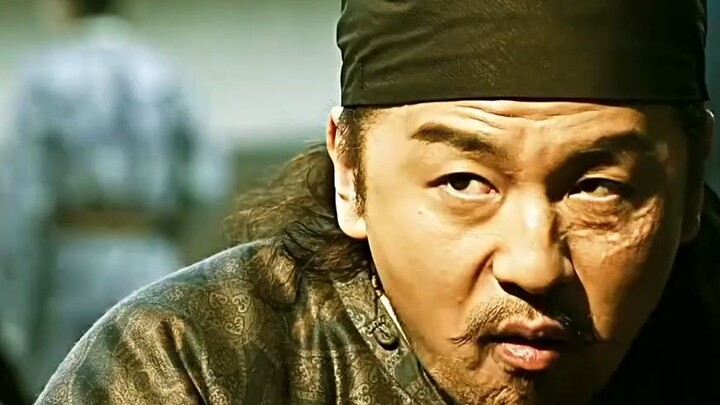 The constable had not a single coin on him, yet he downed twenty bowls of mutton noodle soup in one 