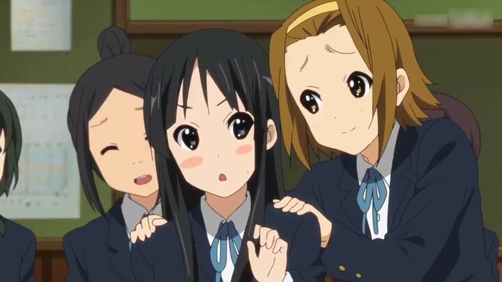 "The heavy rain is still falling. Is Mio afraid?"