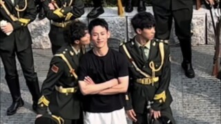 This heartbeat, as dreamy as a moment—school is the perfect place for openly loving relationships #C