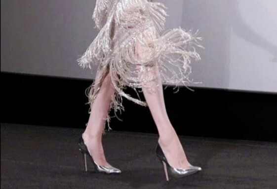 Get the tassel skirt in one second! The swaying tassels are so lively and stunning!