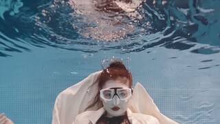 JungKook's underwater dance "SEVEN" is 8 meters deep and he does a weightless flip