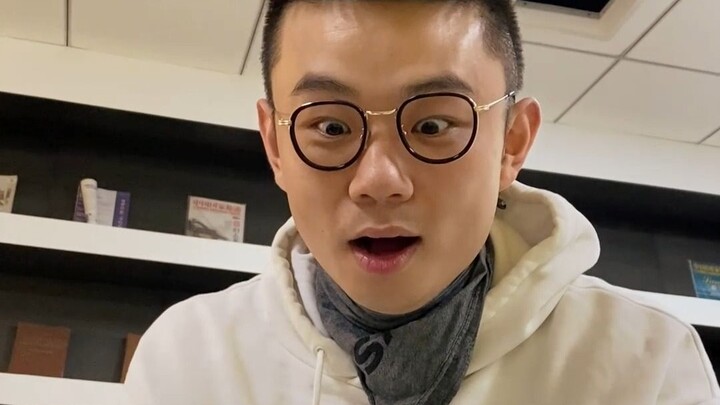 When you, in your school uniform, show up one after another at GUCCI and LV (adapted from a netizen’