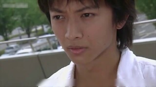 Aikawa Hajime distinguishes the real and fake Kenzaki [Kamen Rider Blade]