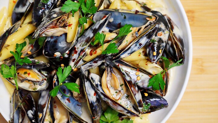 法国名菜第三集：一份能饱腹的白酒贻贝Moules Marinières （白酱怎么做）