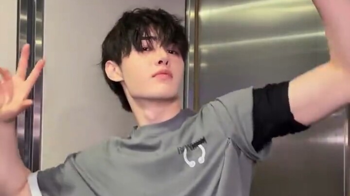 Đã có màn nhảy choreography của knife phiên bản remix do Thành Huấn trình bày!