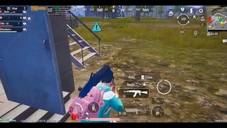 PUBG Mobile - 1 Mình Cân 3 Team Trong Nhà C Khiến Người Lạ Theo Dõi Không Rời Mắ