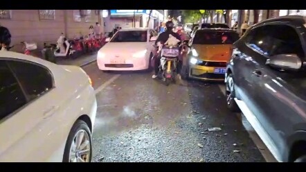 Áo này đẹp hả?