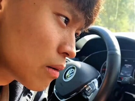 Đến phỏng vấn qua điện thoại với công ty xấu tính thì phải đáp trả họ kiểu này mới đúng!