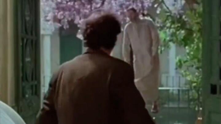 “Puisi, Angin Dingin, Bunga Terbang, Kematian”